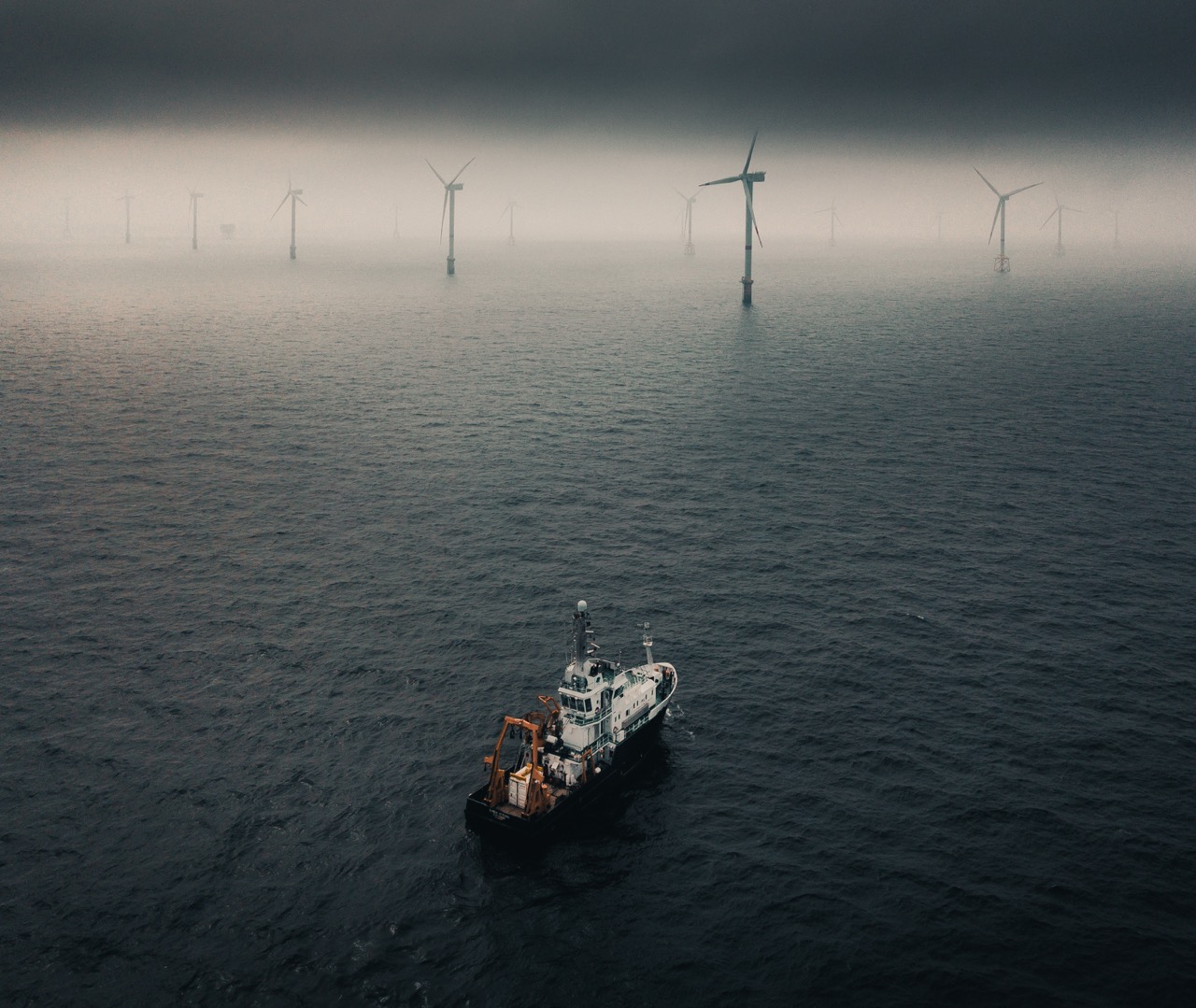 picture of a ship at sea 